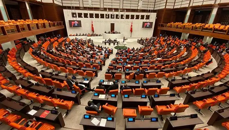 Emekli İkramiyesinde Tarihi Artış: TBMM'de İlk Adım Atıldı
