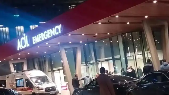 Telefon Görüşmesi İçin Dışarı Çıkan Genç, Silahlı Saldırıda Yaşamını Yitirdi