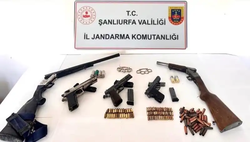 Şanlıurfa'da Ruhsatsız Silah Operasyonunda 5 Kişi Tutuklandı, Güvenlik Önlemleri Arttırıldı