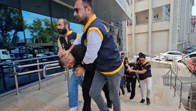 FETÖ Yalanıyla Milyonlarca Lira Vurgun: Gerçekler Ortaya Çıkıyor