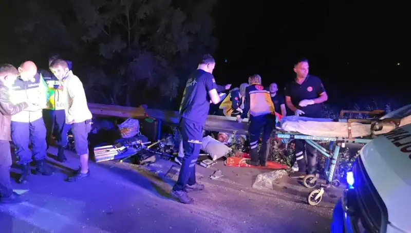 Minibüs Kazası: Yolda Savrulan Yolcuların Dramı