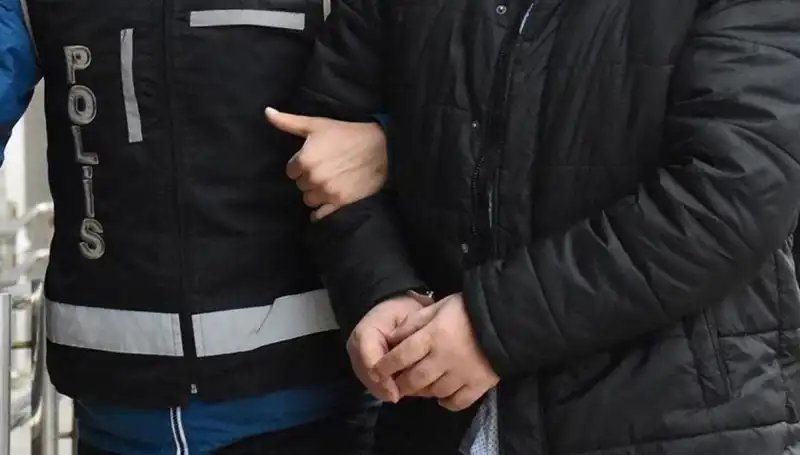 Sosyal Medyada 500 Milyonluk Dolandırıcılık: 12 Kişi Tutuklandı!