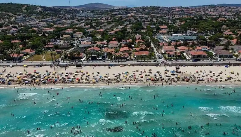 Çeşme'de Su Krizi Büyüyor: Kesinti Süresi Uzatıldı, Halk Endişeli!