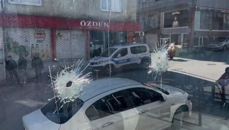 Bursa'da Kıraathane Kurşunlandı: Olayın Arkasındaki Sebepler Neler?
