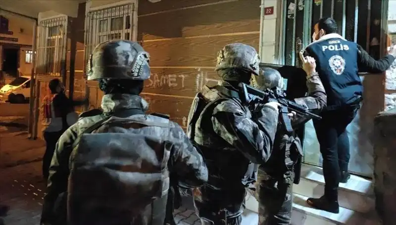 8 İlde Bahis ve Kara Para Operasyonu: 500 Milyon Liralık Fortoya El Konuldu!