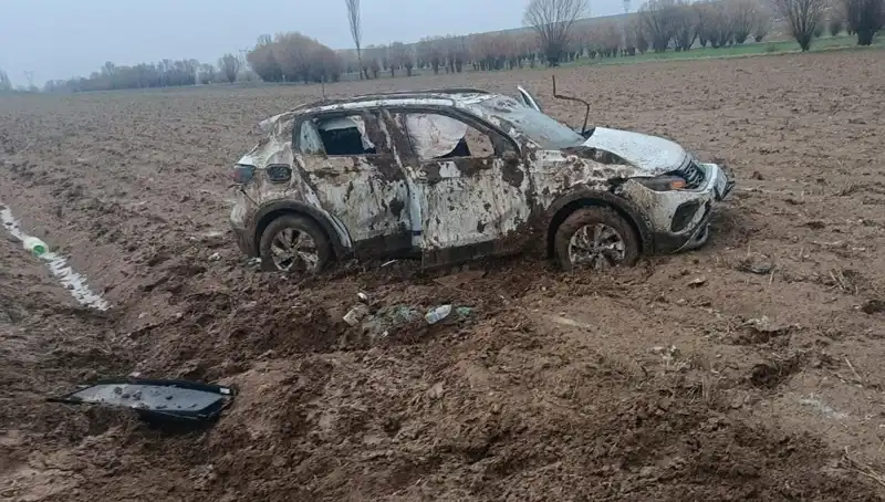 Şarampole Devrilen Otomobilde İki Kişi Yaralandı: Kaza Nedeni Nedir?
