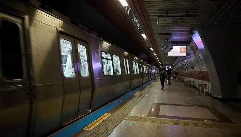 İstanbul'da Eylem Yasağında 3. Gün: Metrolar Kapalı mı ve Hangi Duraklar Kullanılamayacak?