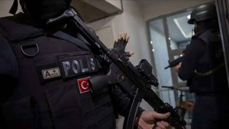 17 İlde DAEŞ Operasyonu: 89 Şüpheli Gözaltına Alındı, Yasadışı Faaliyetler Ortaya Çıkarıldı
