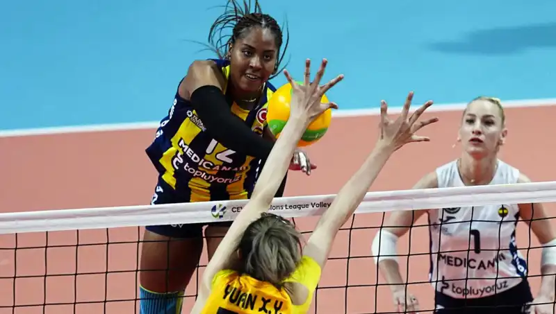 Fenerbahçe'nin Avrupa'daki Büyüleyici Zaferi: VakıfBank'ı 3-0'la Yendi