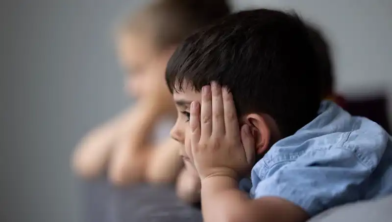 Otizm Neden Erkek Çocuklarında Daha Yaygın? Bilimsel Veriler ve Psikolojik Etkiler