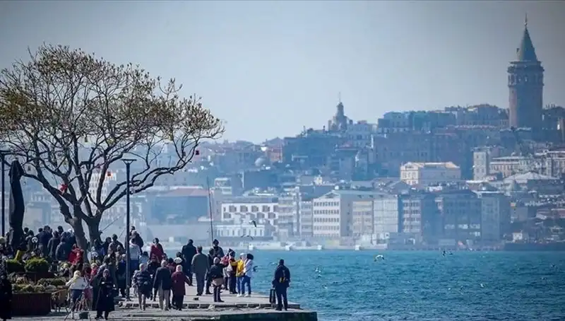 İstanbul’da Bahar Coşkusu: Hafta Sonu Sıcaklık Artışı Bekleniyor