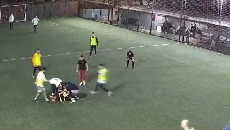 İki Halı Sahada Yaşanan Ölüm Olayları, Türkiye’yi Şok Etti!