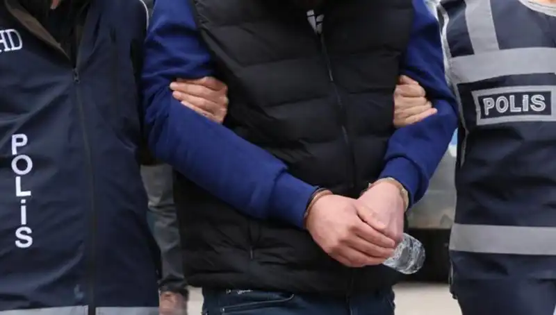 DAEŞ'e Büyük Darbe: 4 İlde Eş Zamanlı Operasyon Gerçekleştirildi