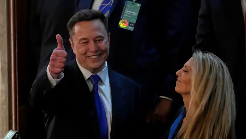 Elon Musk'tan Şaşırtan Açıklama: Ukrayna'da Seçim İstedi, Zelenski'yi Eleştirdi