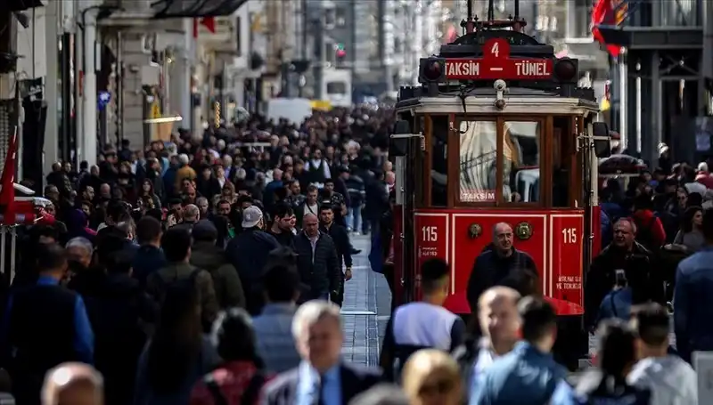 Türkiye Nüfus Artışında Rekor Kırıyor: Yeni Rapor Açıklandı