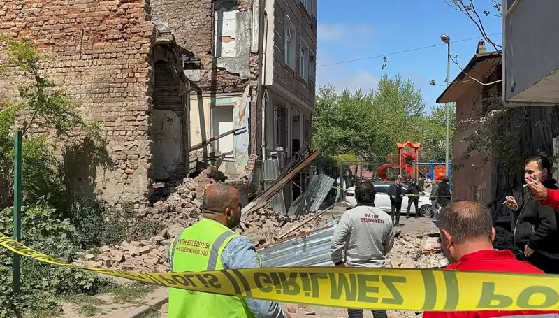 Fatih'te Depremden Sonra Bina Çökmesi: Neler Oldu?