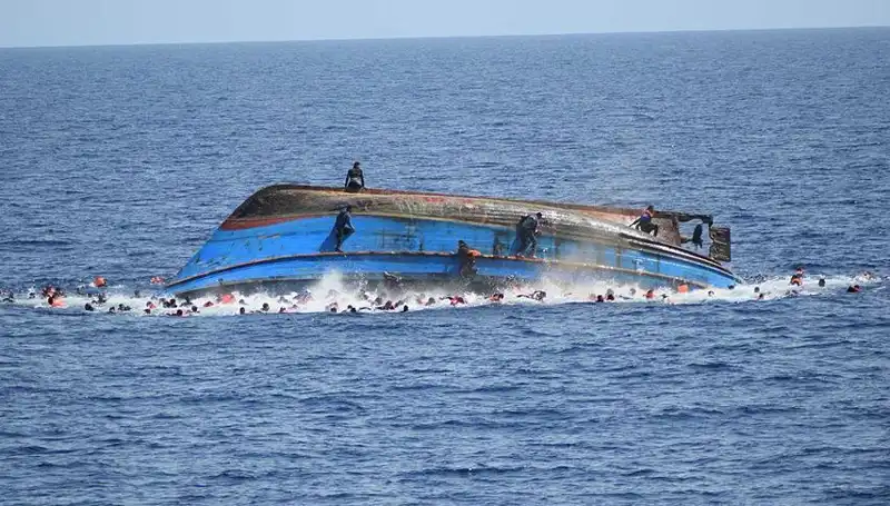 Filipinler'de Gemi Alabora Oldu: 4 Kişi Hayatını Kaybetti, 7 Kişi Hala Kayıp
