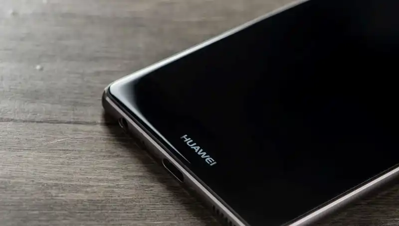 Huawei, Yeni Katlanabilir Telefonu ile Mobil Dünyayı Sarsmaya Hazırlanıyor
