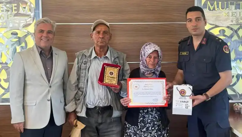 Tek Varlıkları Olan Evi Jandarmaya Bağışladılar: Duyguları Büyüleyen Bir Hikaye